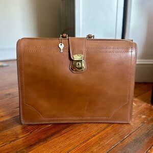 Vintage 1970s The Luggage Gallery leather business case w key
